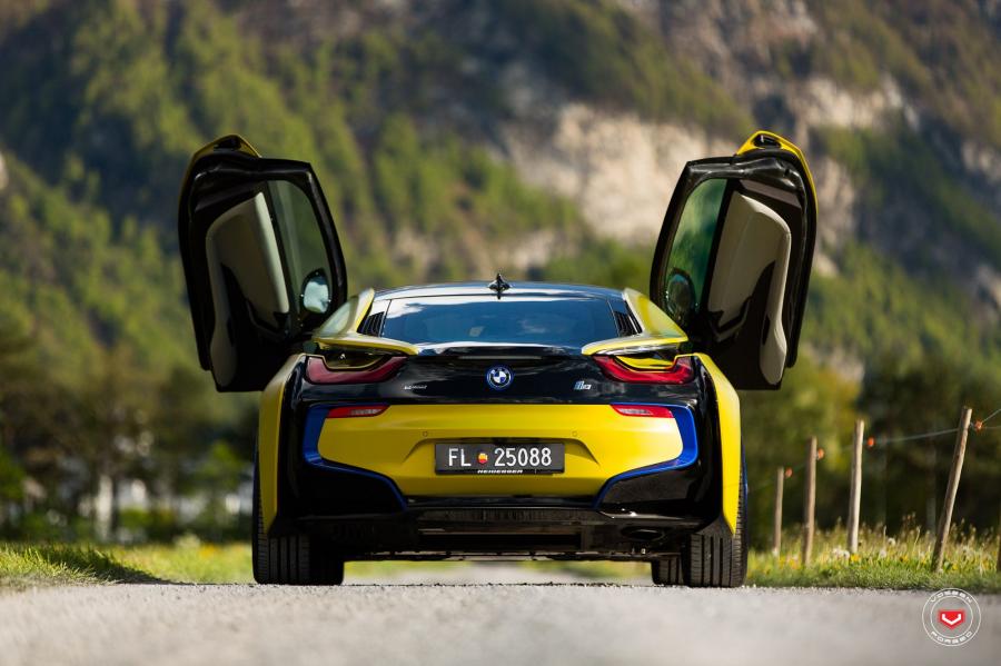  BMW i8 on Vossen Wheels (VPS-305T) 2016 года  (фото 2 из 81)
